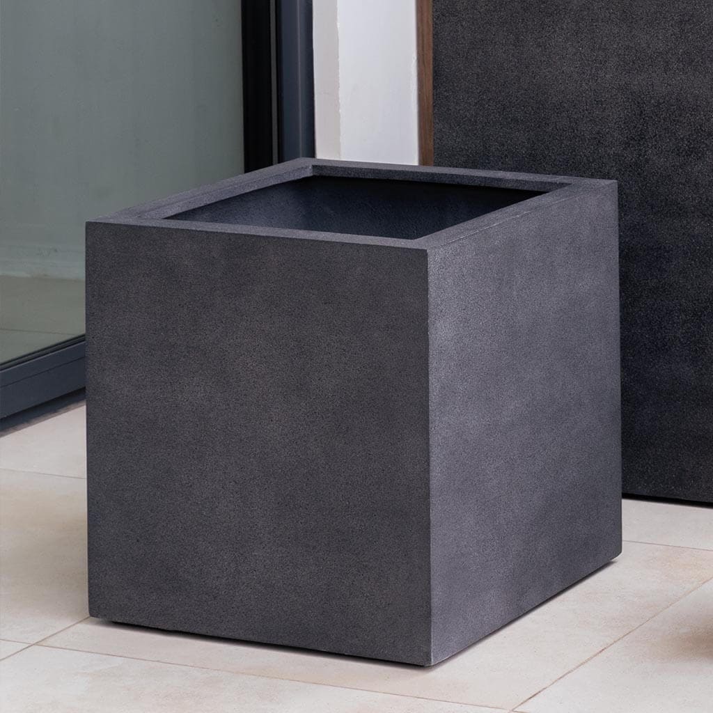 Farnley Planter in Charcoal
