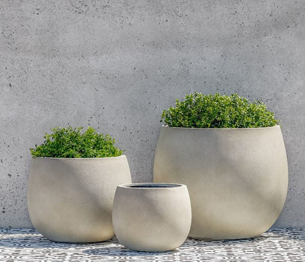 Cambridge Planter in Ivory – Chelsea Garden Center