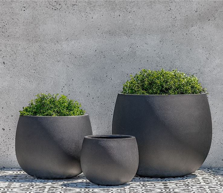 Cambridge Planter in Charcoal – Chelsea Garden Center